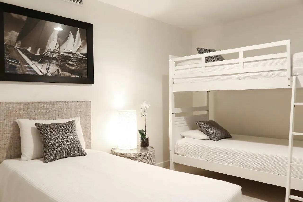 Hastings Park: Elegant Noosa Gem By The Beach Australia